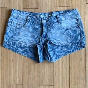 Size 7 women’s Mossimo Supply Jean shorts